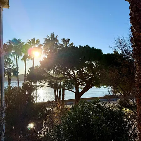 Duplex T3 Front De La Seyne-sur-Mer